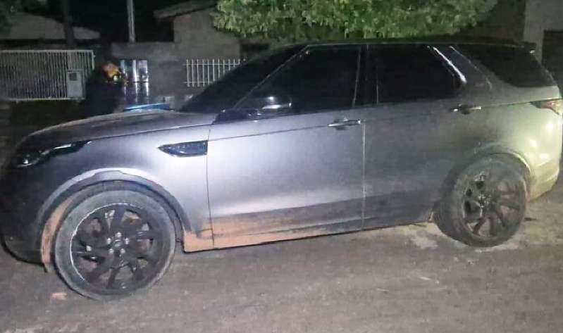 Criminosos são presos em bar enquanto comemoravam furto de carro de luxo em Sinop