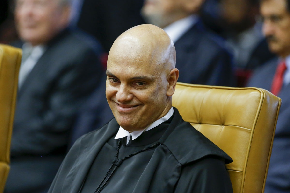 Moraes suspende aplicação da Lei da Dosimetria