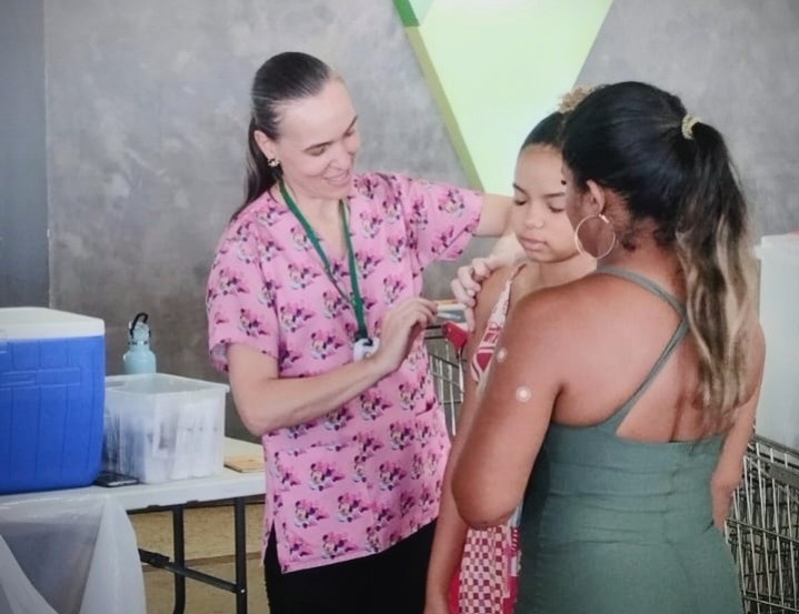 Prefeitura de Sinop alcança aplicação de mais de 76,2 mil doses de vacinas com ação itinerante