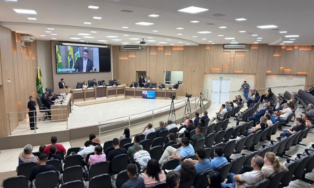 Câmara de Sinop aprova data para Campistas Católicos e convoca secretários para esclarecimentos em plenário