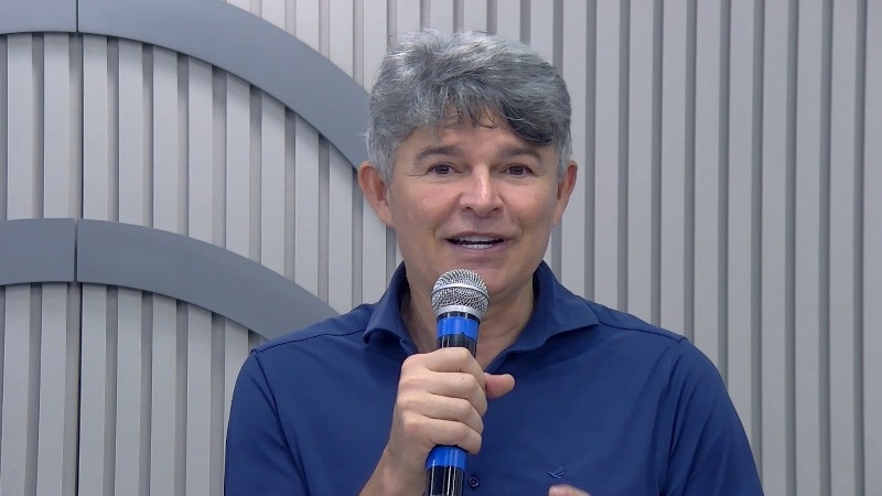 Em visita a Sinop, deputado rebate polêmica do Banco Master