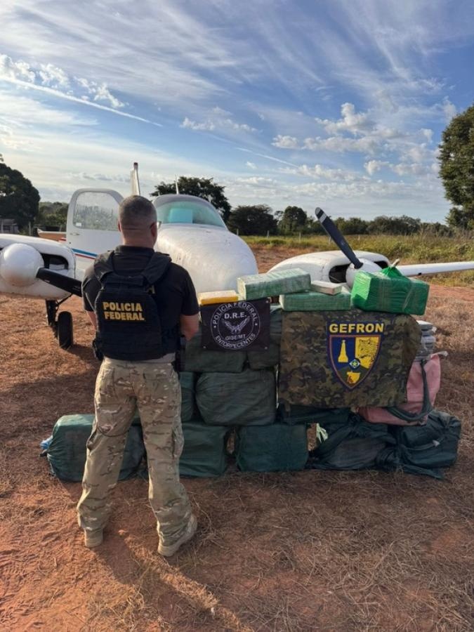 Quadrilha de traficantes é presa com meia tonelada de cocaína e avião em MT