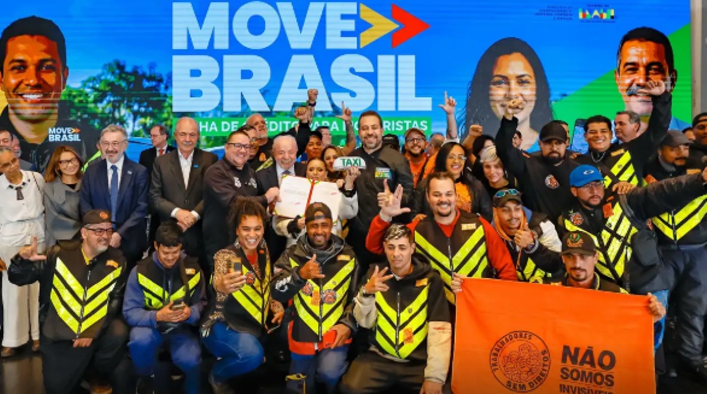 Governo cria programa de R$ 30 bilhões para motoristas de aplicativos