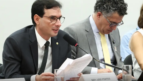 Fim da escala 6x1: relator propõe que um dia de folga seja no domingo