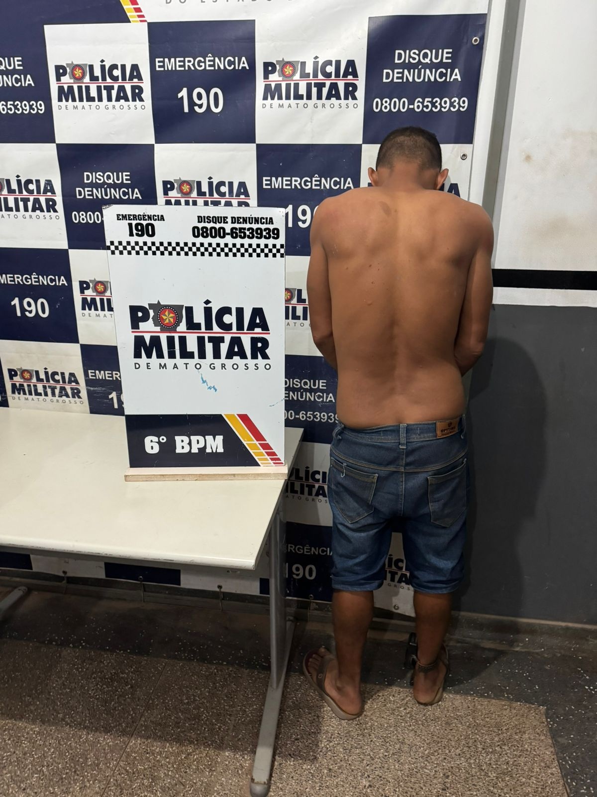 Policial de folga detém suspeito de tentativa de estupro contra mulher em situação de rua