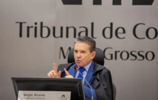 Porte de arma pode ser liberado para conselheiros do TCE