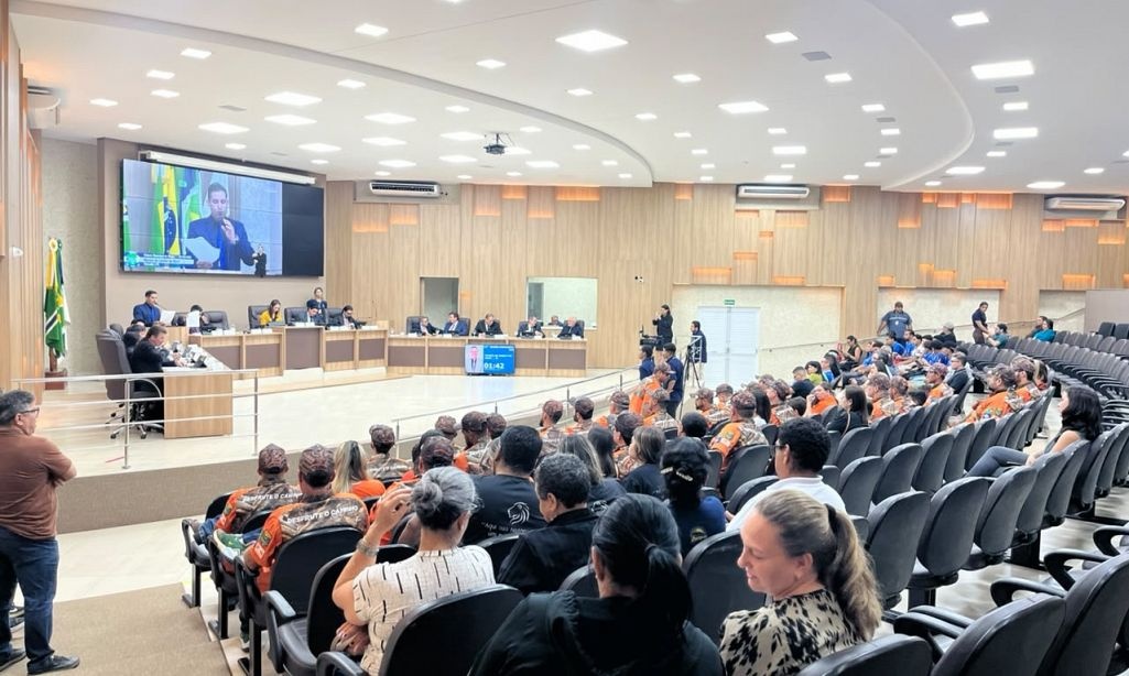 Câmara de Sinop conclui votação da LDO 2027 e aprova homenagem a movimento religioso