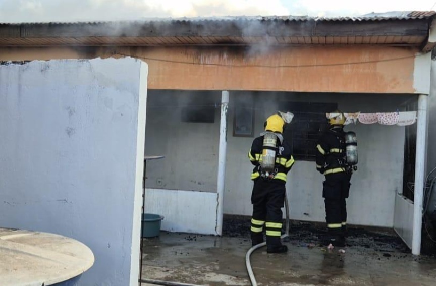 Homem é suspeito de incendiar casa da própria irmã em Sinop