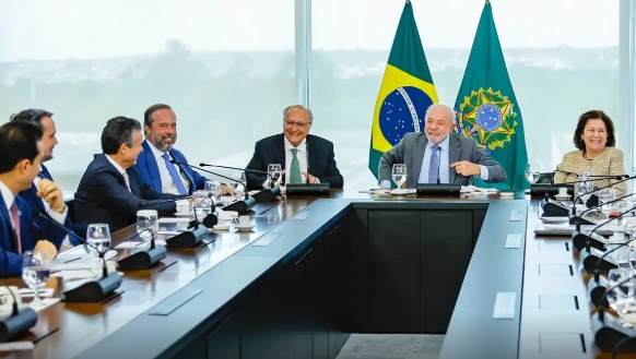 Governo prevê aumento de etanol na gasolina de 30% para até 32%
