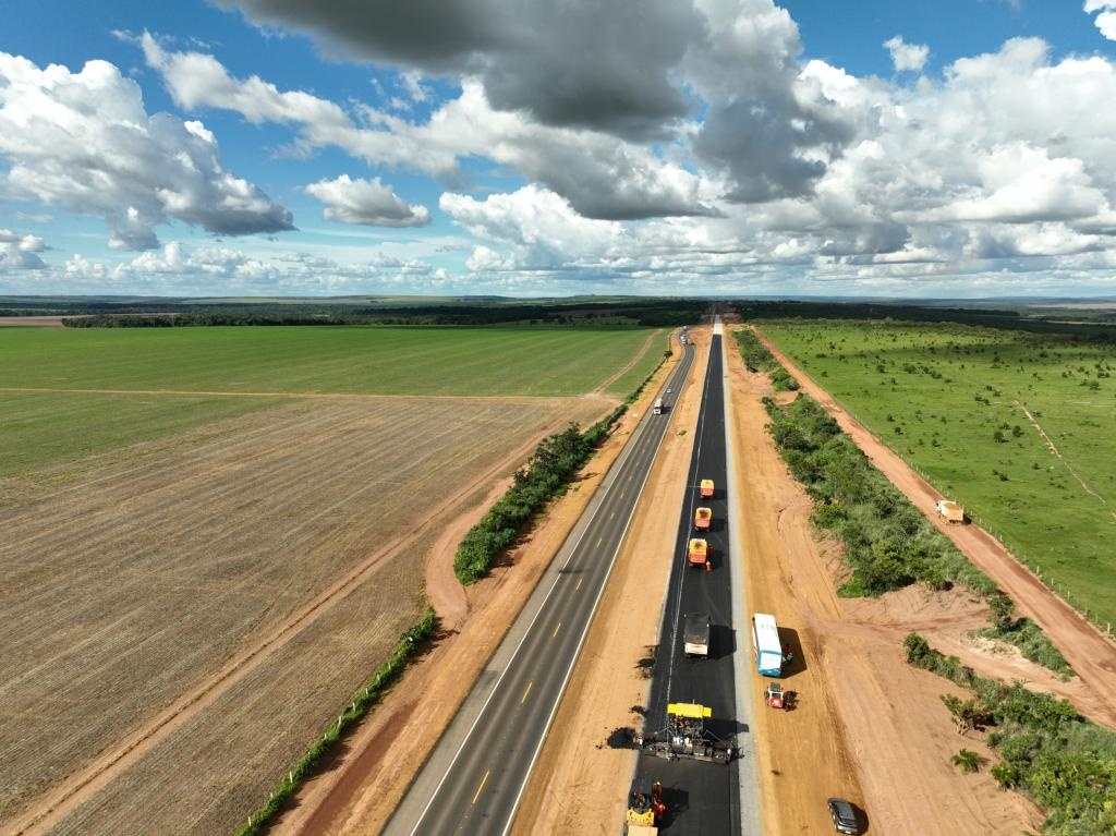 Duplicação da BR-163 avança com oito frentes de trabalho: 96 km estão em andamento