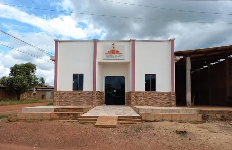 Trabalhador morre após teto de igreja desabar em MT