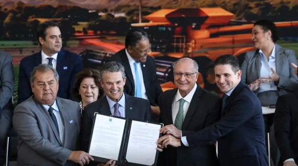 Governo federal lança Plano Safra 2026/2027 de R$ 525,1 bilhões