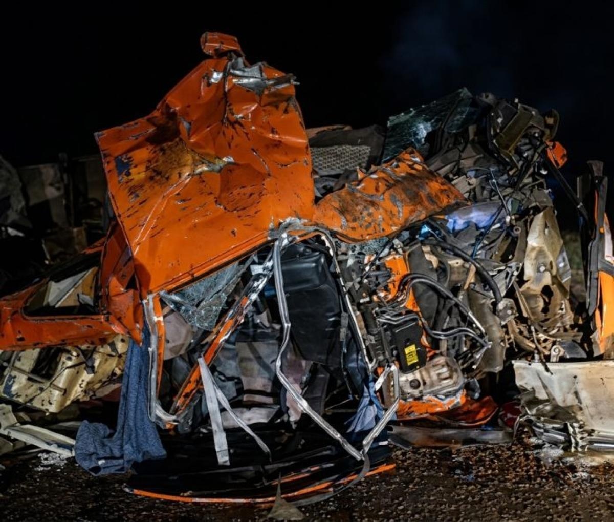 Batida entre caminhões deixa um morto em rodovia de MT