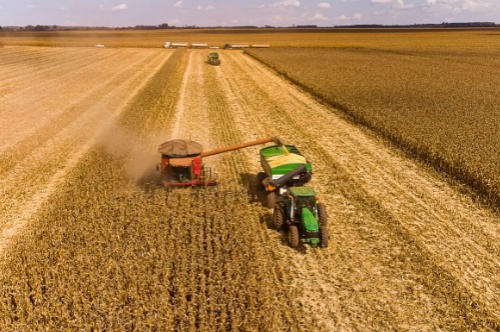 Produtores rurais tentam auxílio por perdas climáticas, criação de fundo e uso do Pré-Sal