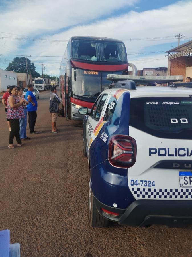 Passageiro é esfaqueado dentro de ônibus interestadual e suspeito acaba preso