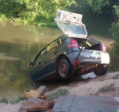 Motorista cai em rio de Sinop e sobrevive após ficar agarrado a galhos