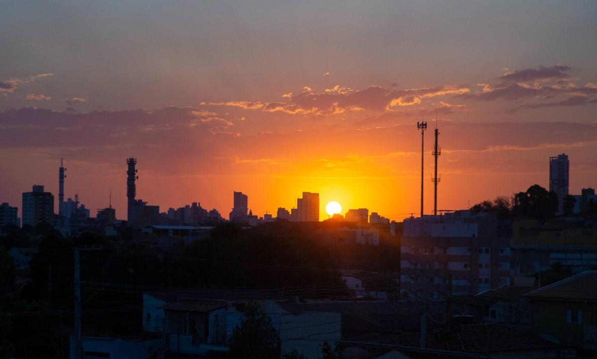 Calorão volta a Mato Grosso e temperaturas chegam aos 36°C nesta semana
