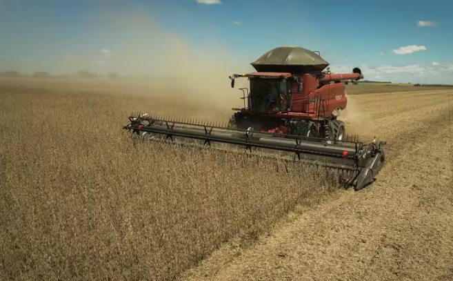 Linha de R$ 10 bilhões para compra de máquinas agrícolas deve estar disponível nesta quarta-feira