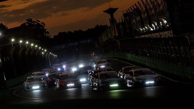 Cuiabá recebe corrida noturna da etapa decisiva da NASCAR Brasil